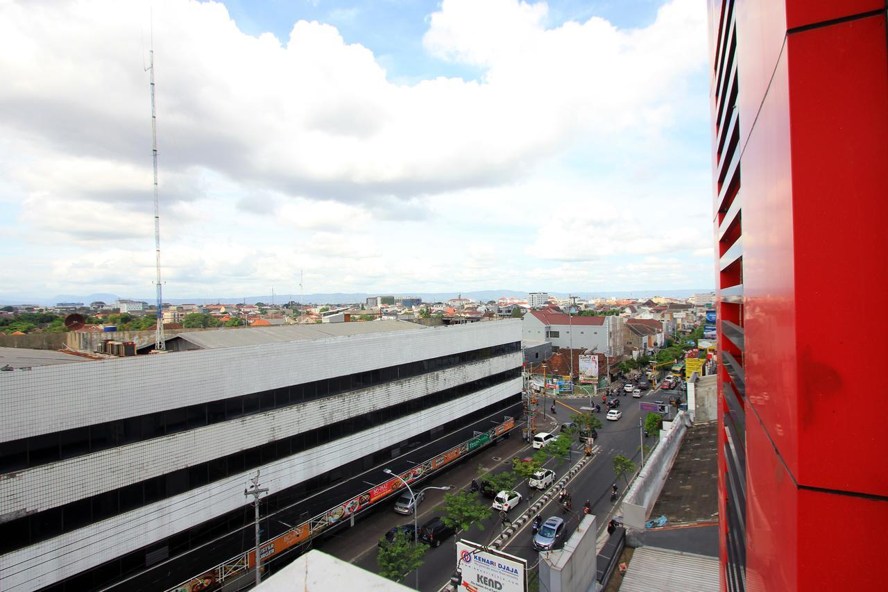 Uniq Hotel Yogyakarta Exterior foto